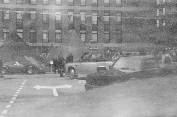 Plongez dans l'Univers des Icônes de la Mode Française : Maîtrisez l'Art du Shopping de Luxe !